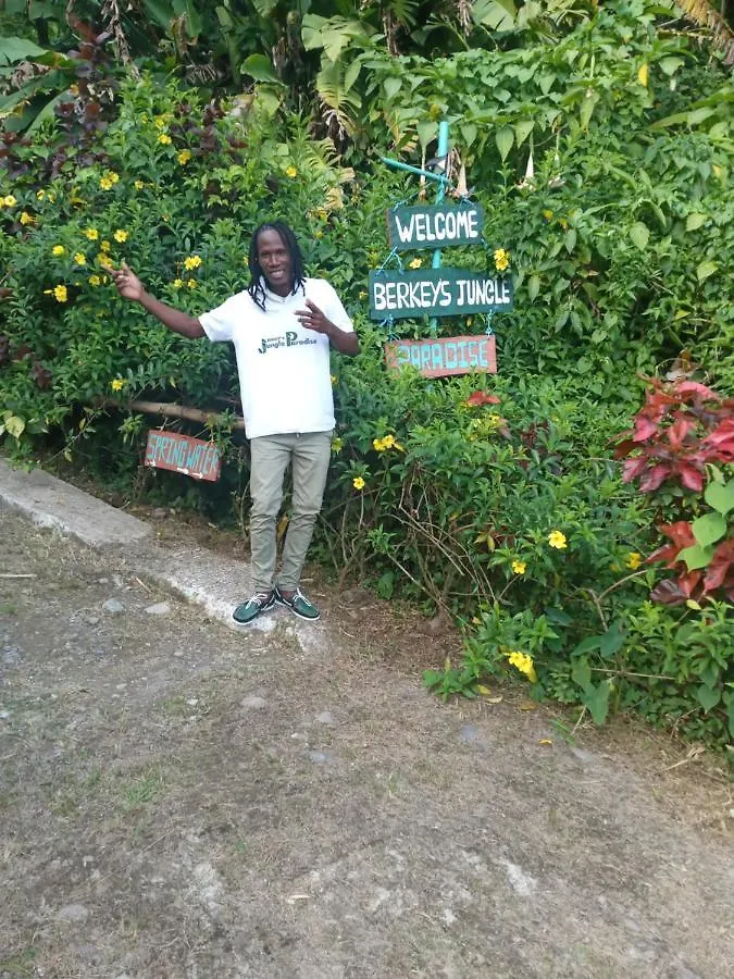 Casa de Férias Berkey'S Jungle Paradise Roseau